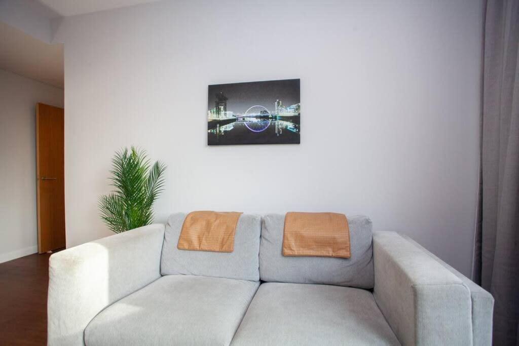 1 Bedroom Apartment In Very Central Location Glasgow Exterior foto